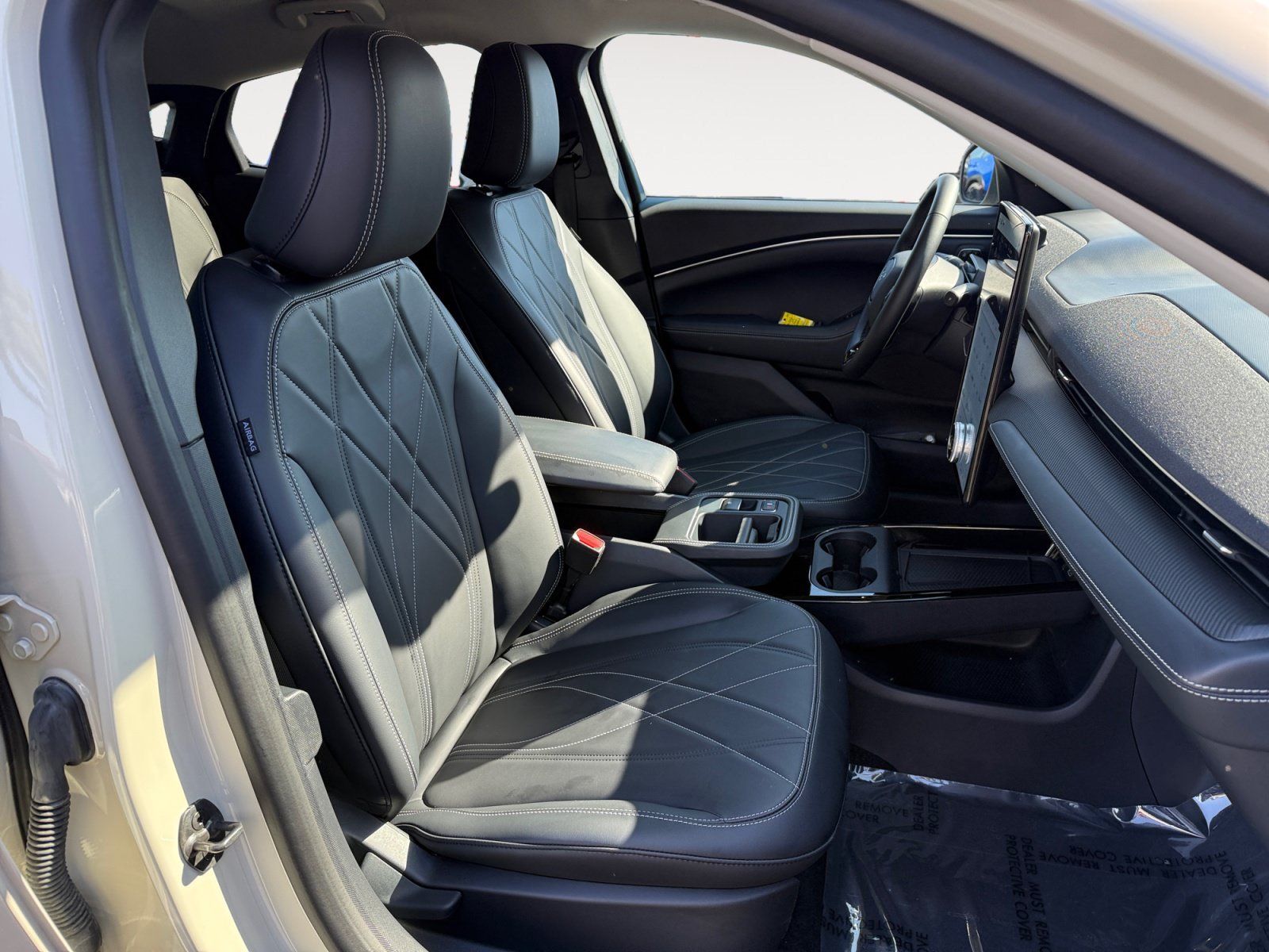 Certified Used 2025 Beige Ford Select image 19