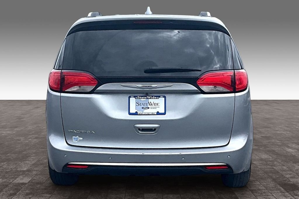 Used 2020 Billet Silver Metallic Clearcoat Chrysler Touring L image 28