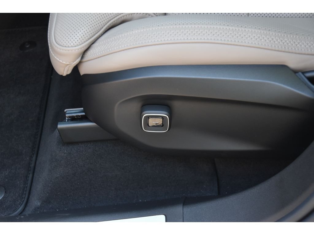 2026 Volvo EX90 Ultra - Photo 34