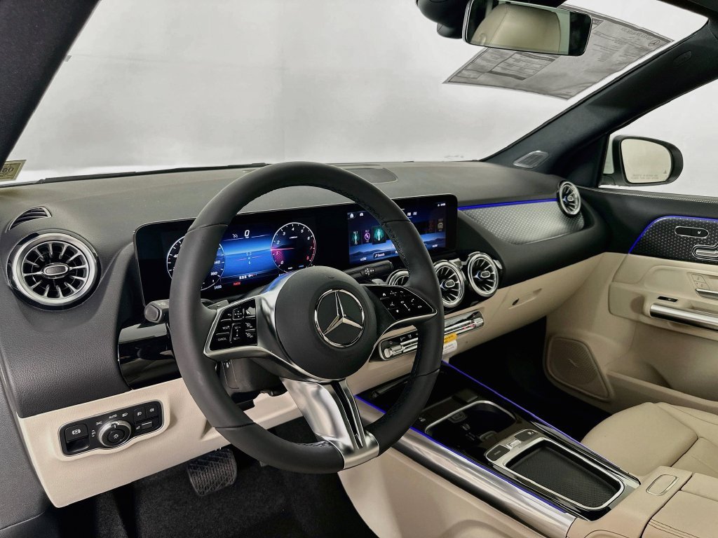 New 2026 Polar White Mercedes-Benz GLA 250 image 40