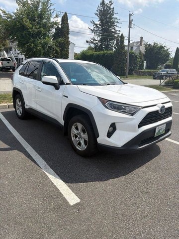 2020 Toyota RAV4 Hybrid XLE