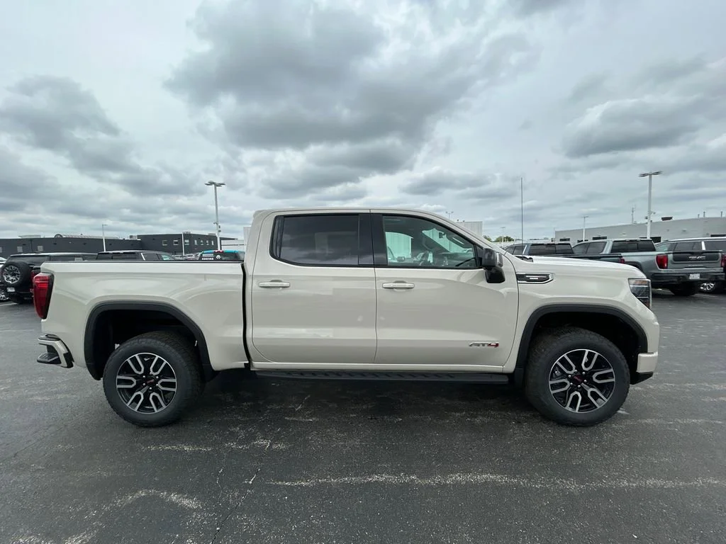 2026 GMC Sierra 1500 AT4 - Photo 10