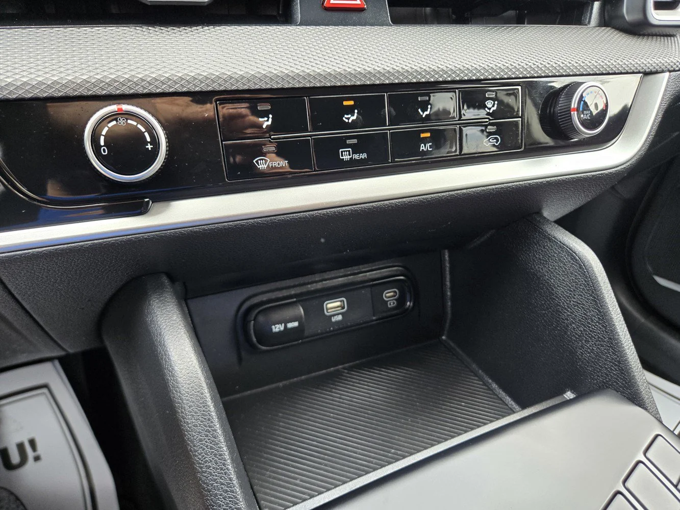 Used 2025 Ebony Black Kia LX image 11