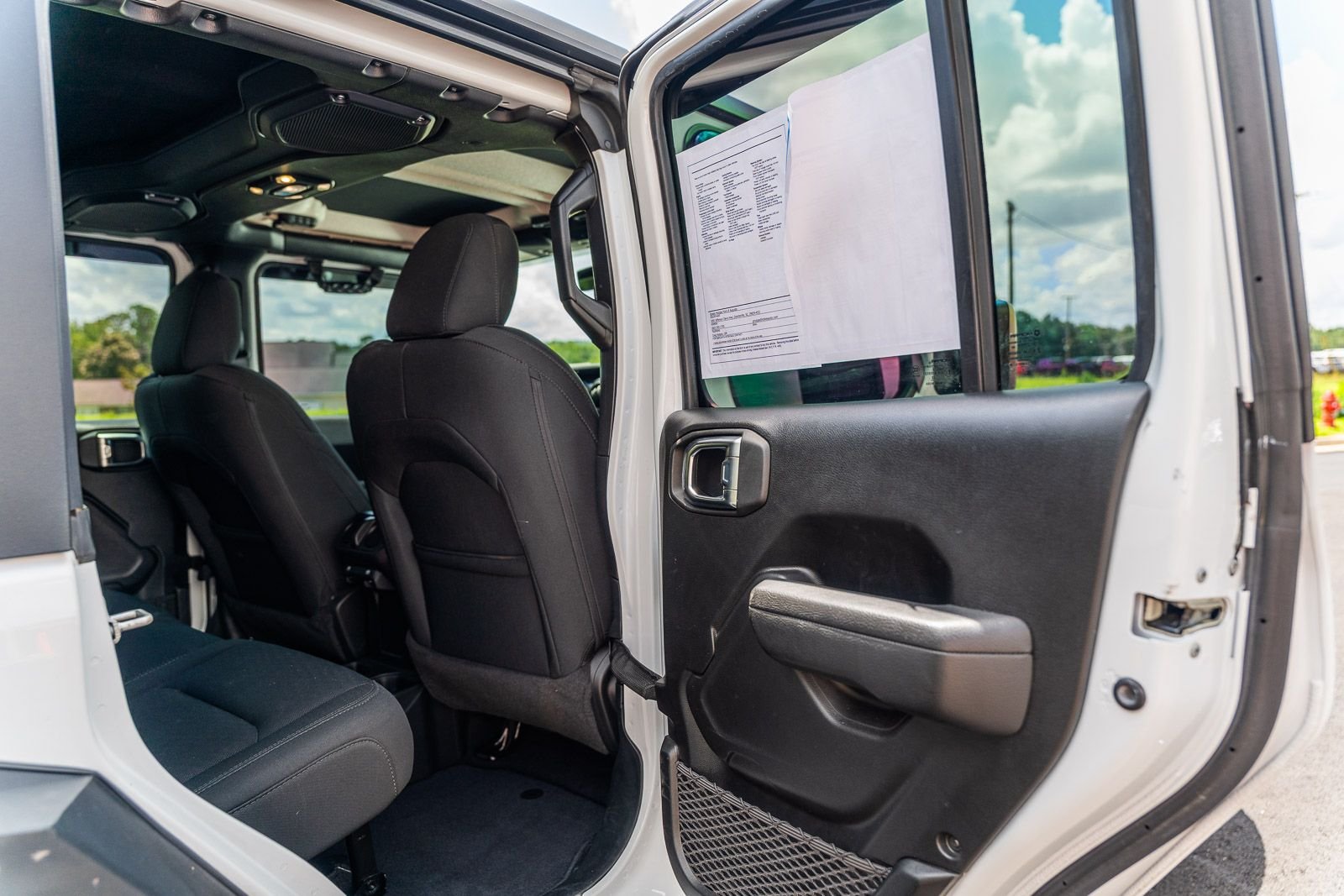 Used 2022 White Jeep Unlimited Sport Altitude image 21