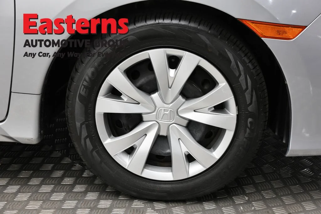 Used 2020 Silver Honda LX image 29