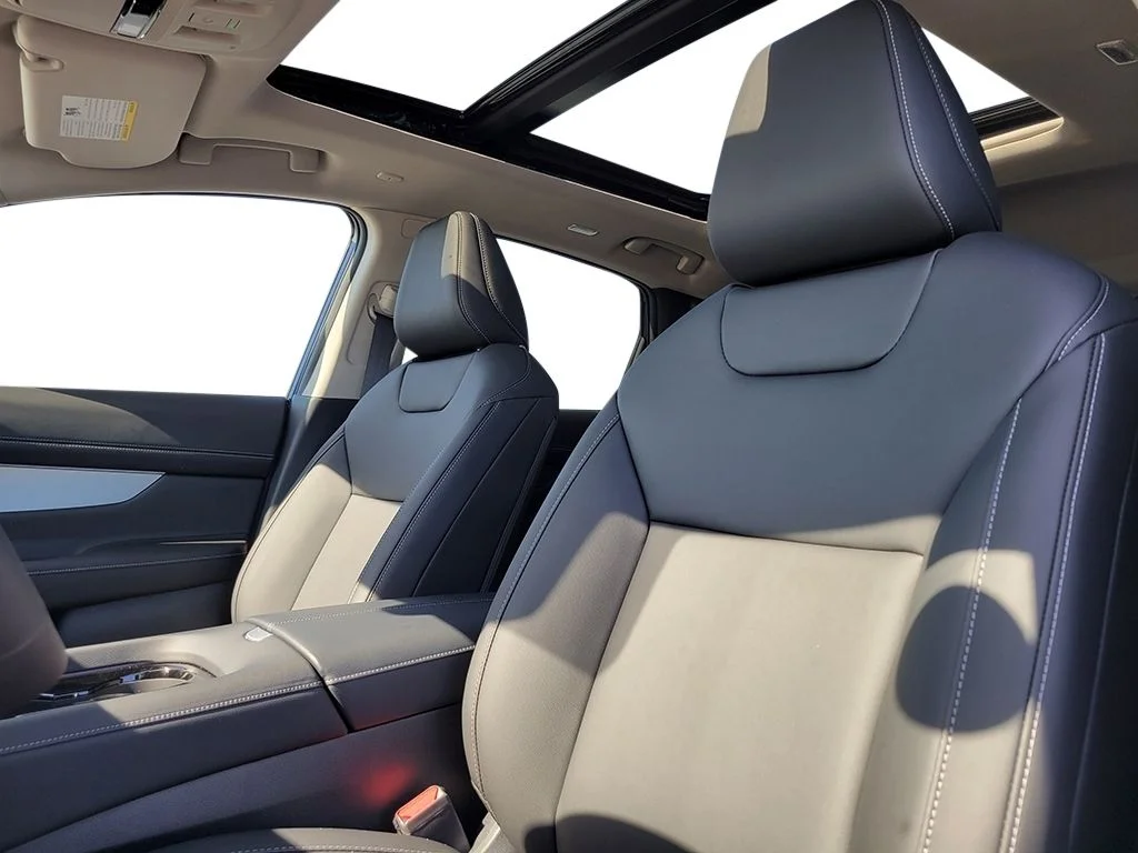 New 2026 Champagne Silver Metallic Nissan SL image 31