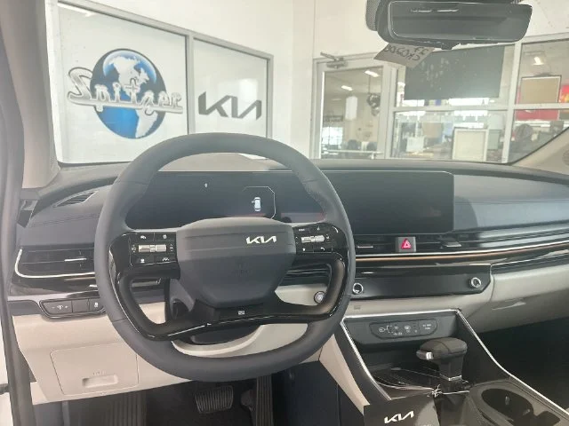 New 2027 Snow White Pearl Kia SX Prestige image 20