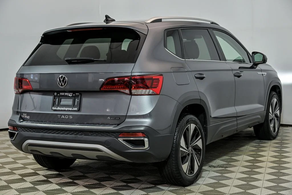 Certified Used 2023  Volkswagen 1.5T SE image 8