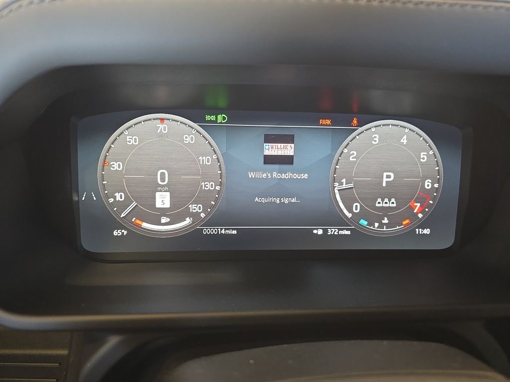 New 2026 Tasman Blue LAND ROVER X-Dynamic SE image 14