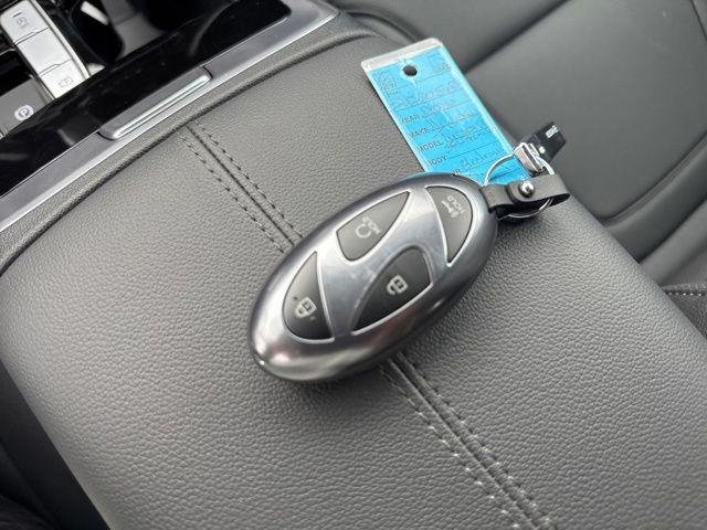 New 2026 Ecotronic Gray Hyundai SEL Premium AWD image 33