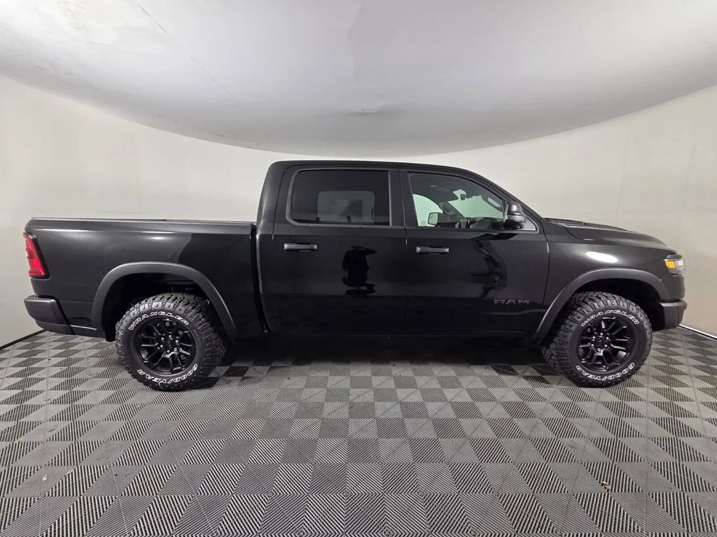 New 2026 Diamond Black Crystal Pearl-Coat Exterior Paint RAM Rebel image 5
