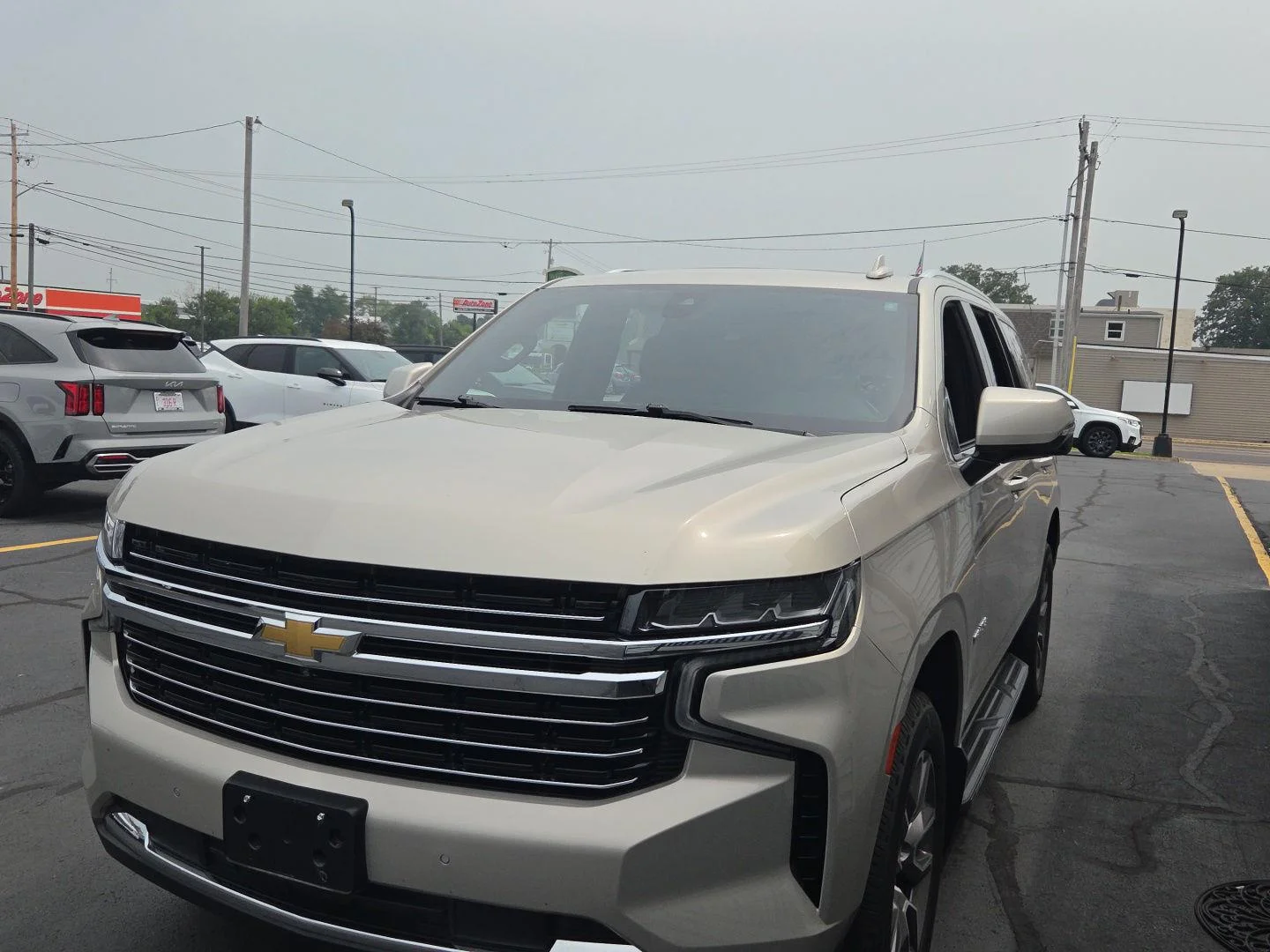 Used 2021 EMPIRE BEIGE METALLIC Chevrolet LT image 5