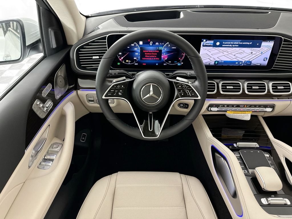 New 2026 MANUFAKTUR Moonlight White Metallic Mercedes-Benz GLS 450 image 24