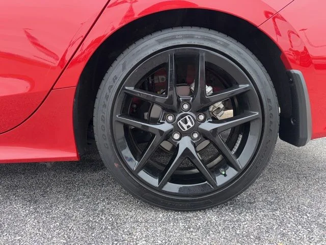 Used 2025  Honda Sport image 9