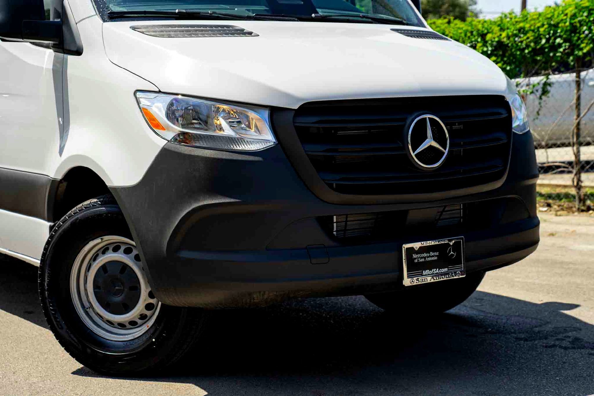 New 2026 Arctic White Mercedes-Benz  image 24