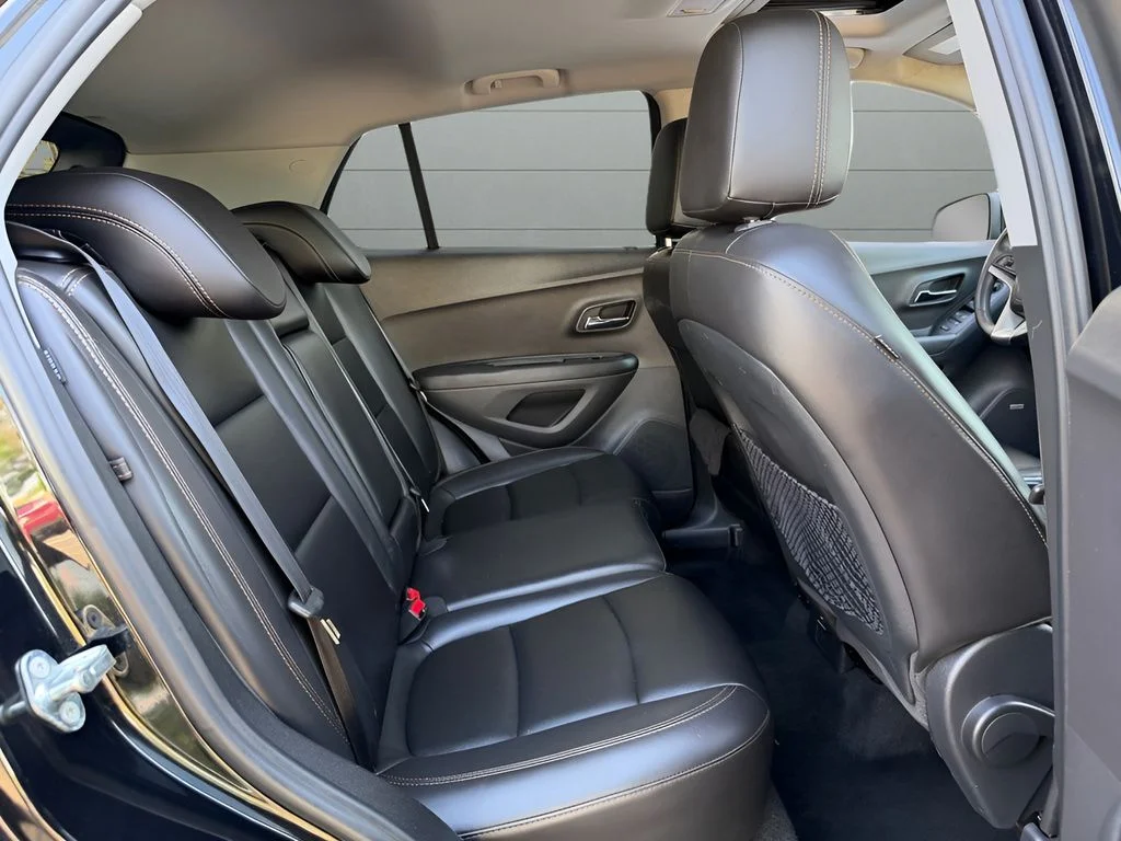 Used 2018 Black Chevrolet Premier image 27