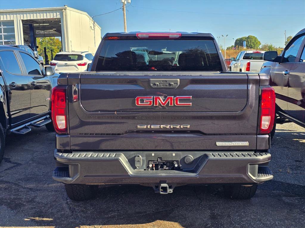 Used 2022 TITANIUM RUSH METALLIC GMC Elevation image 11