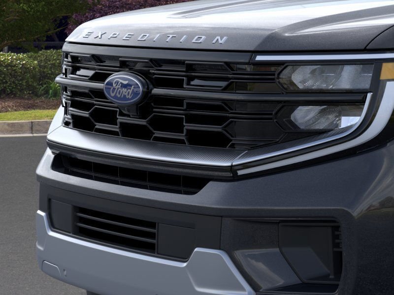 New 2026 Dark Matter Gray Metallic Ford Platinum® image 40
