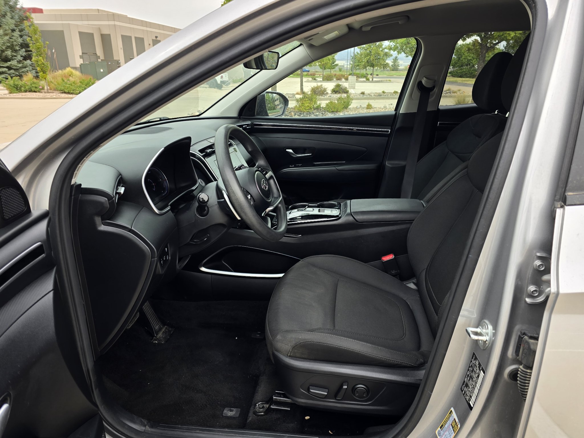 Used 2023 Shimmering Silver Hyundai Blue image 12