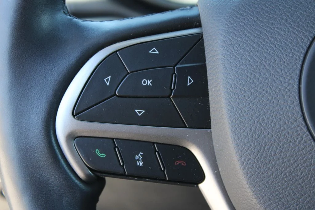 Used 2021 Silver Jeep Limited image 28