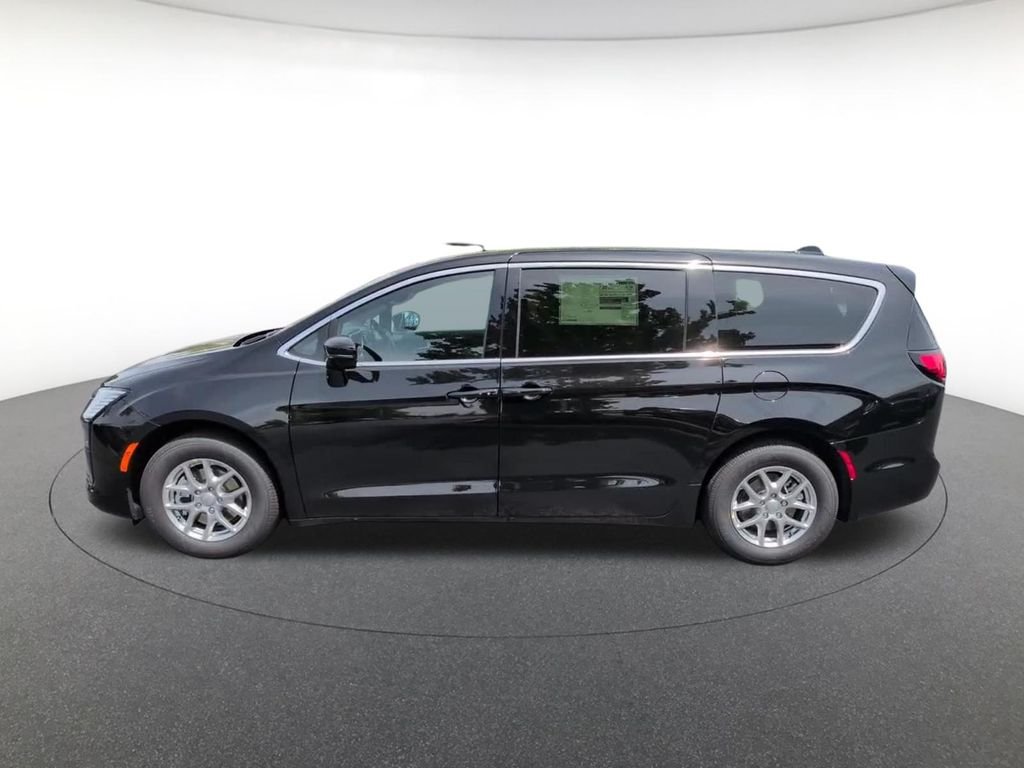 New 2027 Diamond Black Crystal Pearl-Coat Exterior Paint Chrysler Select image 13