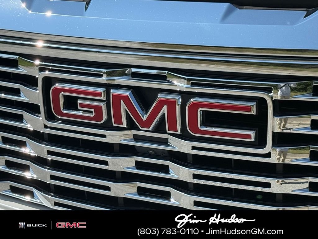 Used 2024 White GMC Denali image 8