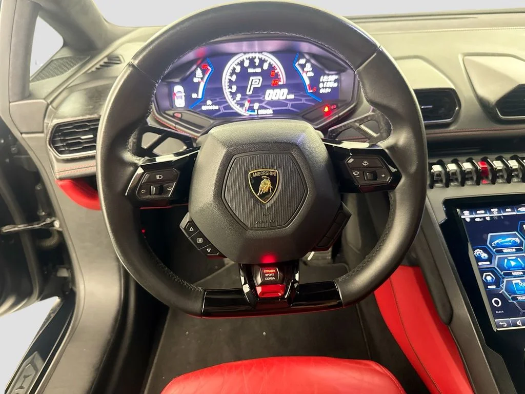 Used 2021 Black Lamborghini  image 11