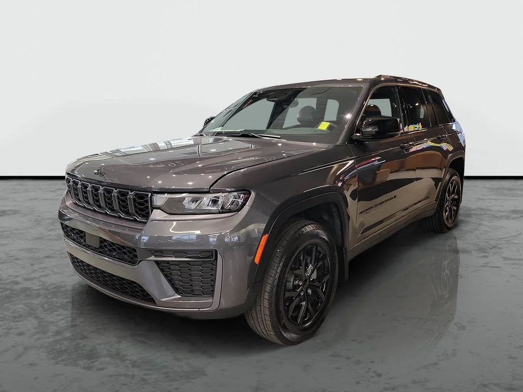 New 2026 Baltic Gray Metallic Clear-Coat Exterior Paint Jeep Altitude image 5