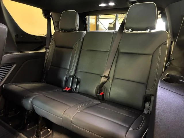 Used 2025 Red GMC Elevation image 23