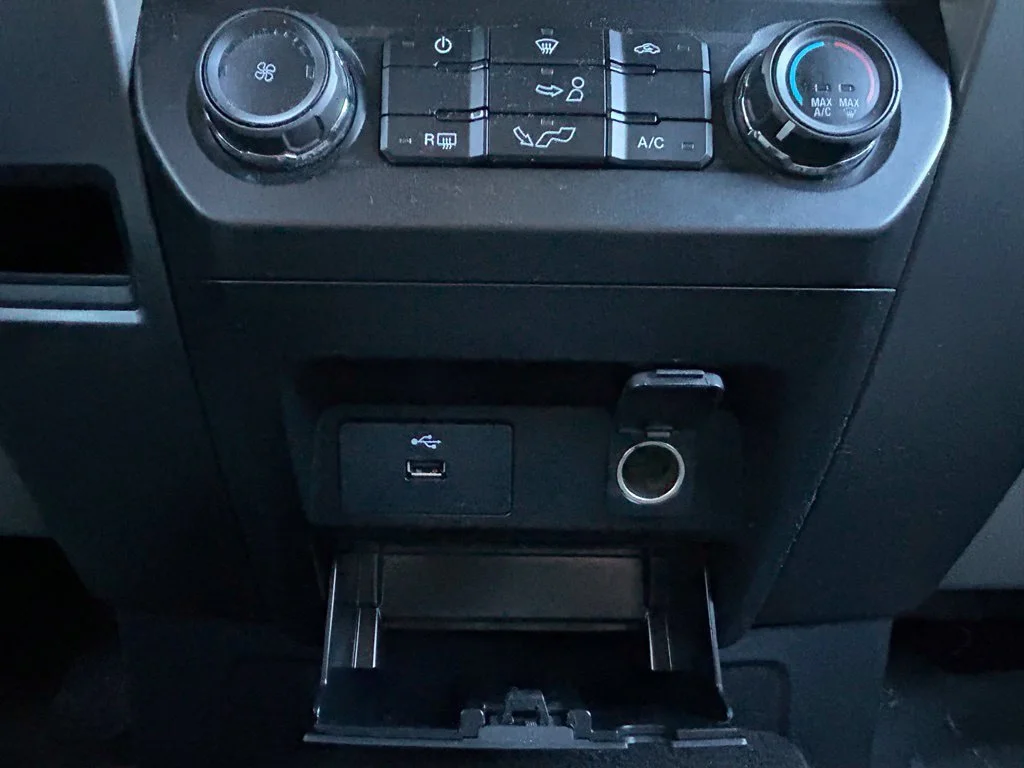 Used 2018 Oxford White Ford XLT image 18