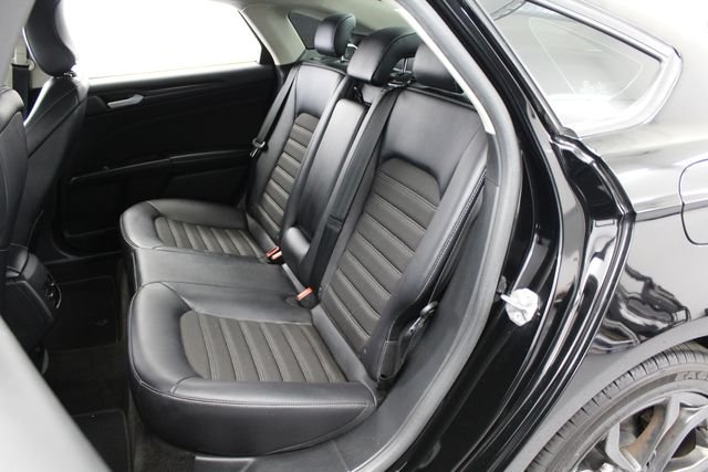 Used 2018 Shadow Black Ford SE image 15