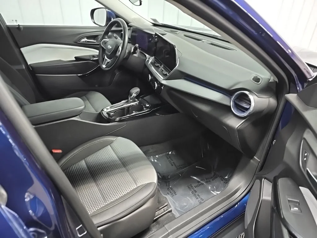 Used 2024 Blue Chevrolet LT image 15
