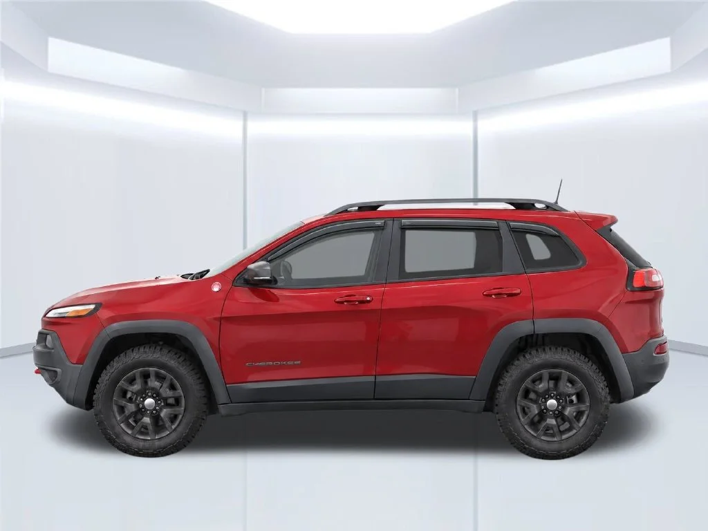 Certified Used 2016 Red Jeep Trailhawk image 9
