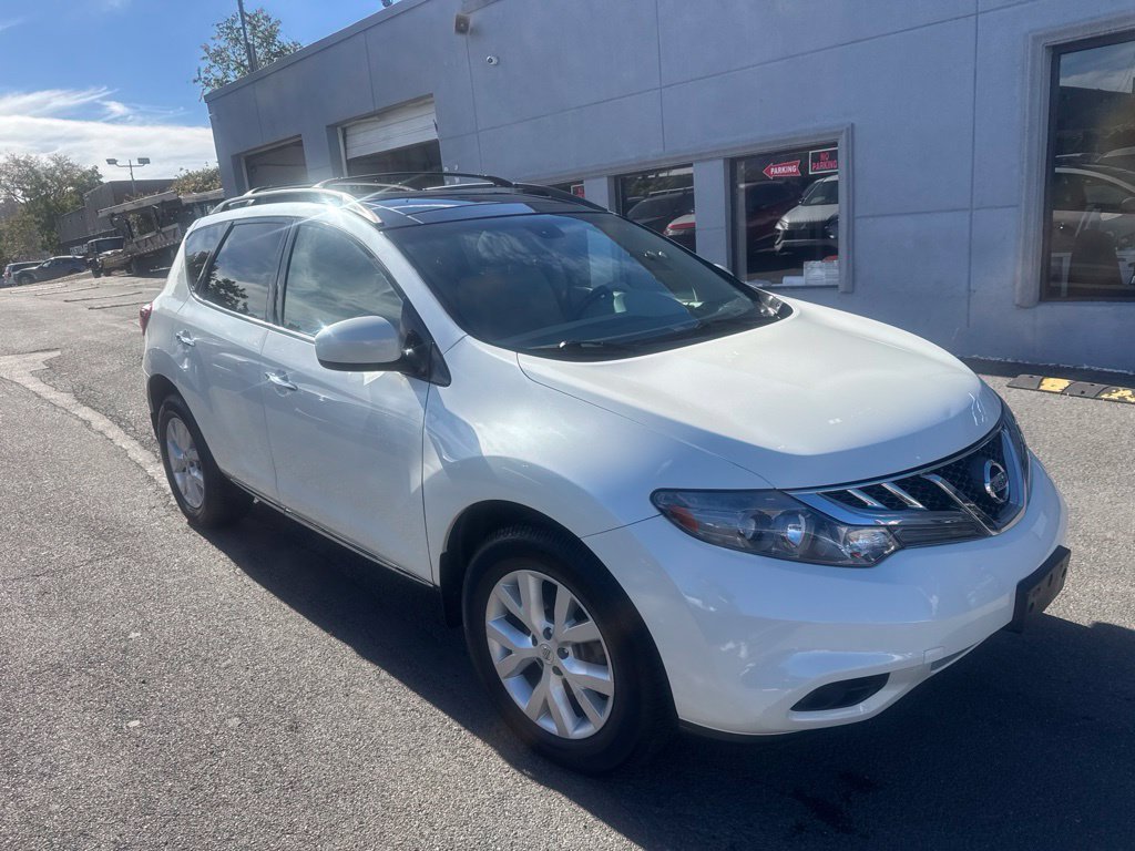 Used 2012 White Nissan SL image 5