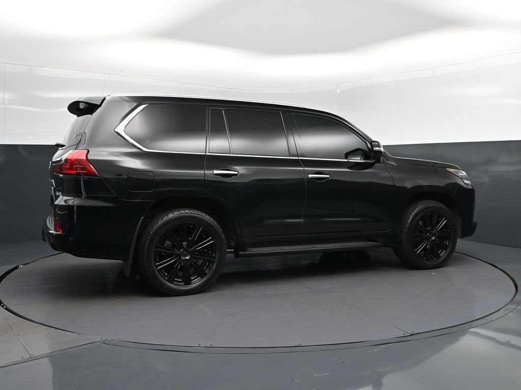 2017 Lexus LX 570 - Photo 8