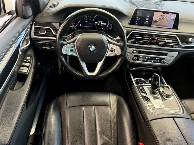 2019 BMW 7 Series 740i - Photo 8