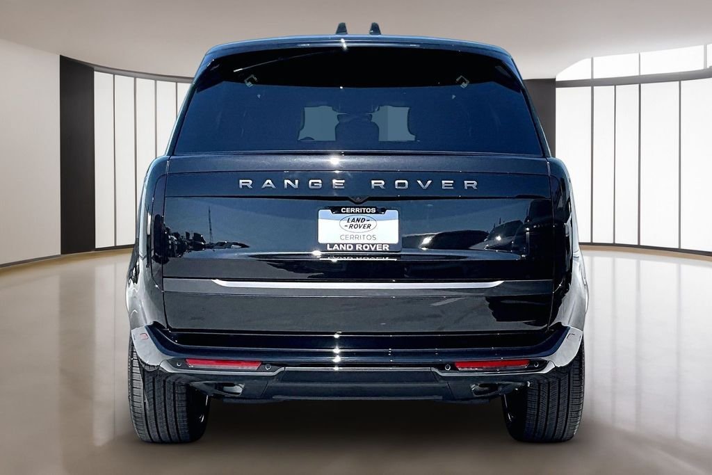 New 2026 SANTORINI BLACK Land Rover SE 7 Seats image 4