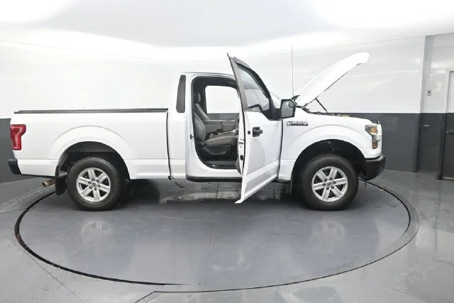 Used 2016 White Ford XL image 42