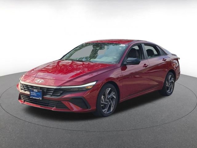 Used 2025 Red Hyundai SEL Sport image 1