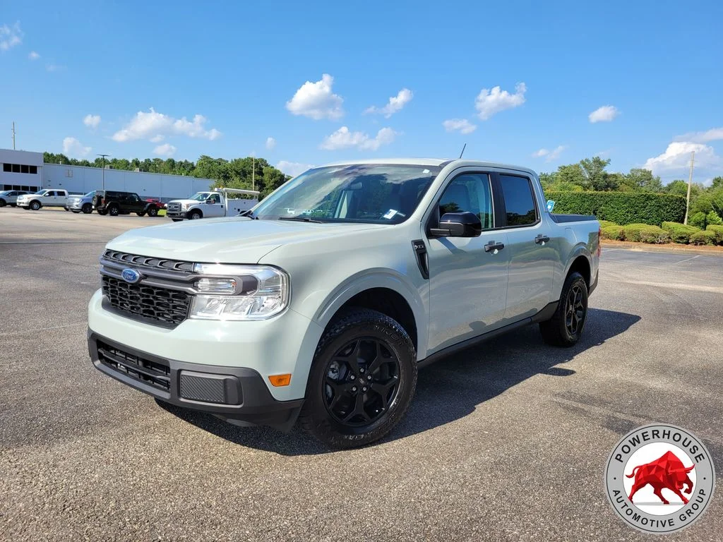 Used 2024 Green Ford XLT image 1