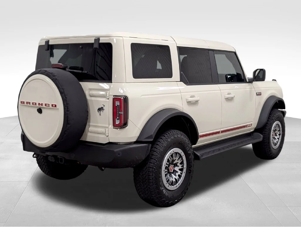New 2026 Wimbledon White Ford Outer Banks® image 21