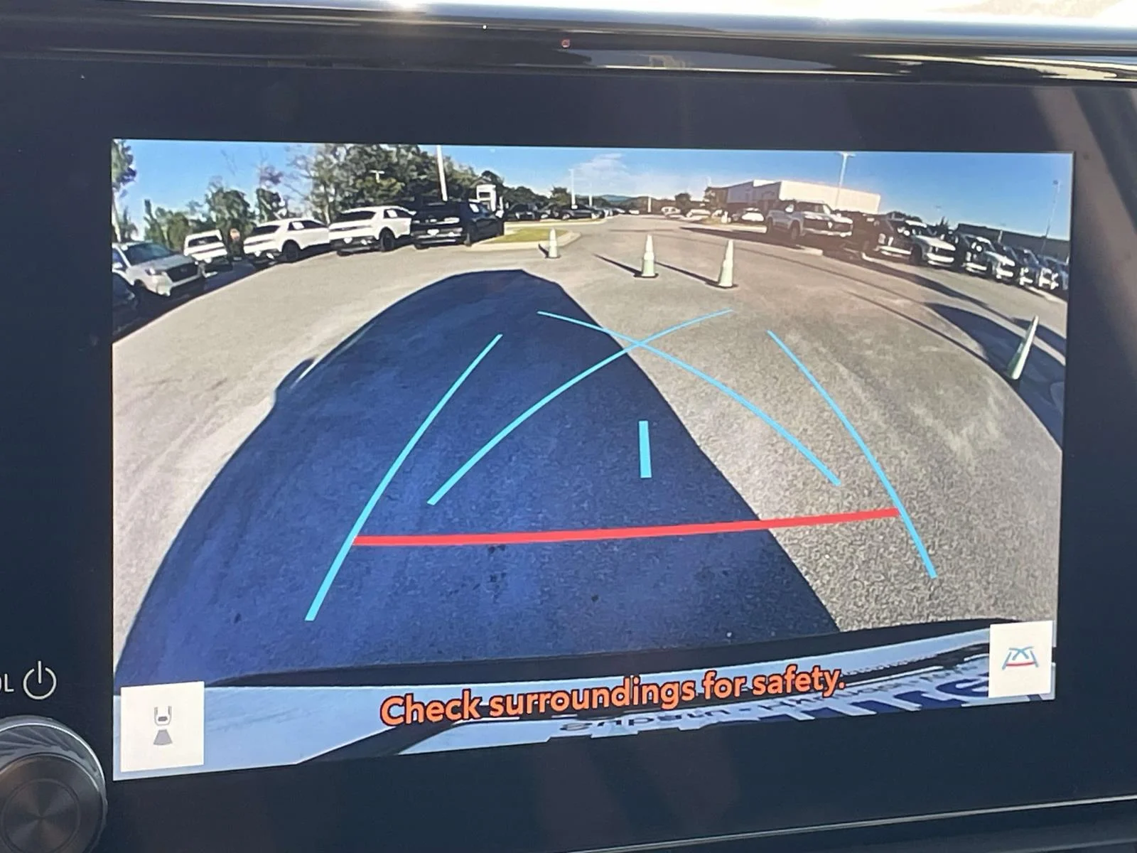 Used 2025 Ice Cap Toyota XLE image 17