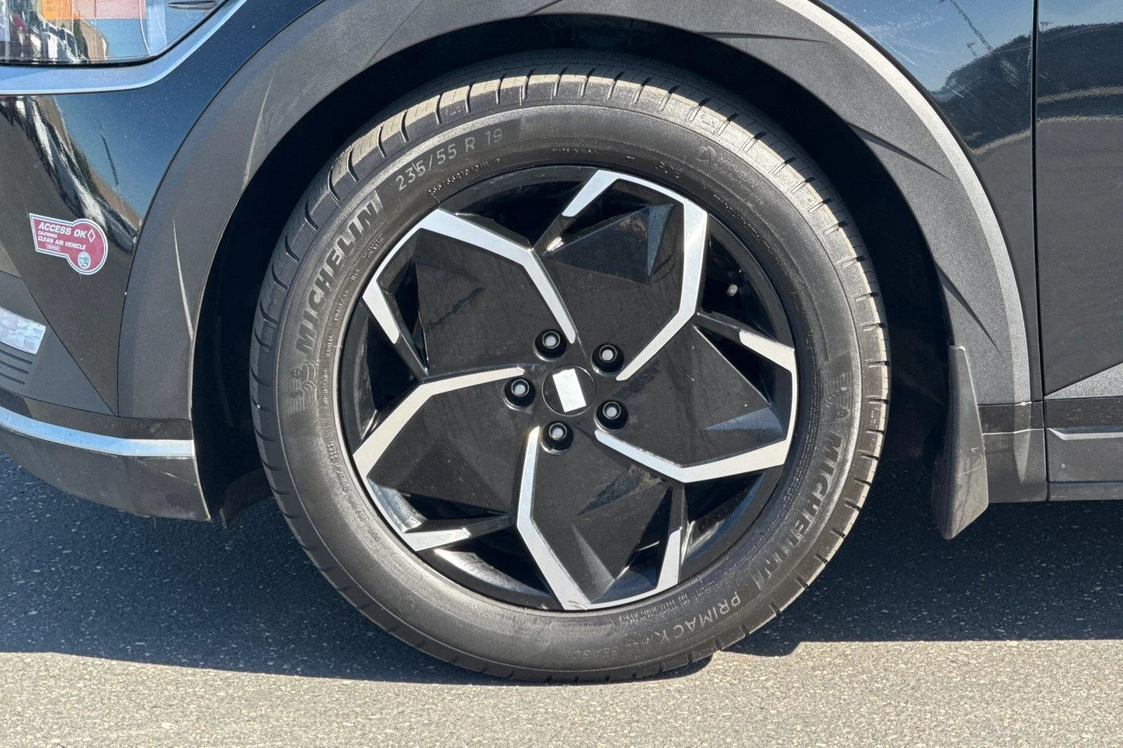 Used 2024 Abyss Black Hyundai SEL image 26