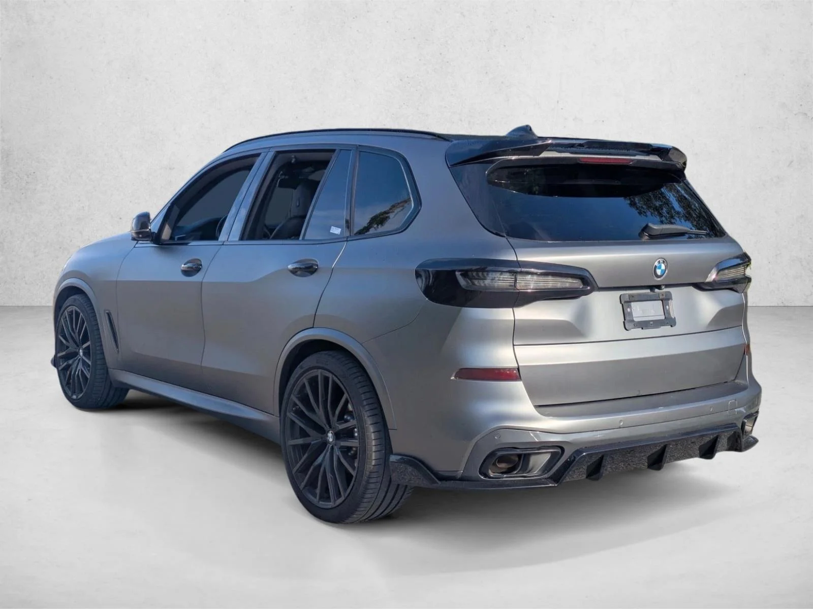 Used 2023 Alpine White BMW xDrive40i image 6