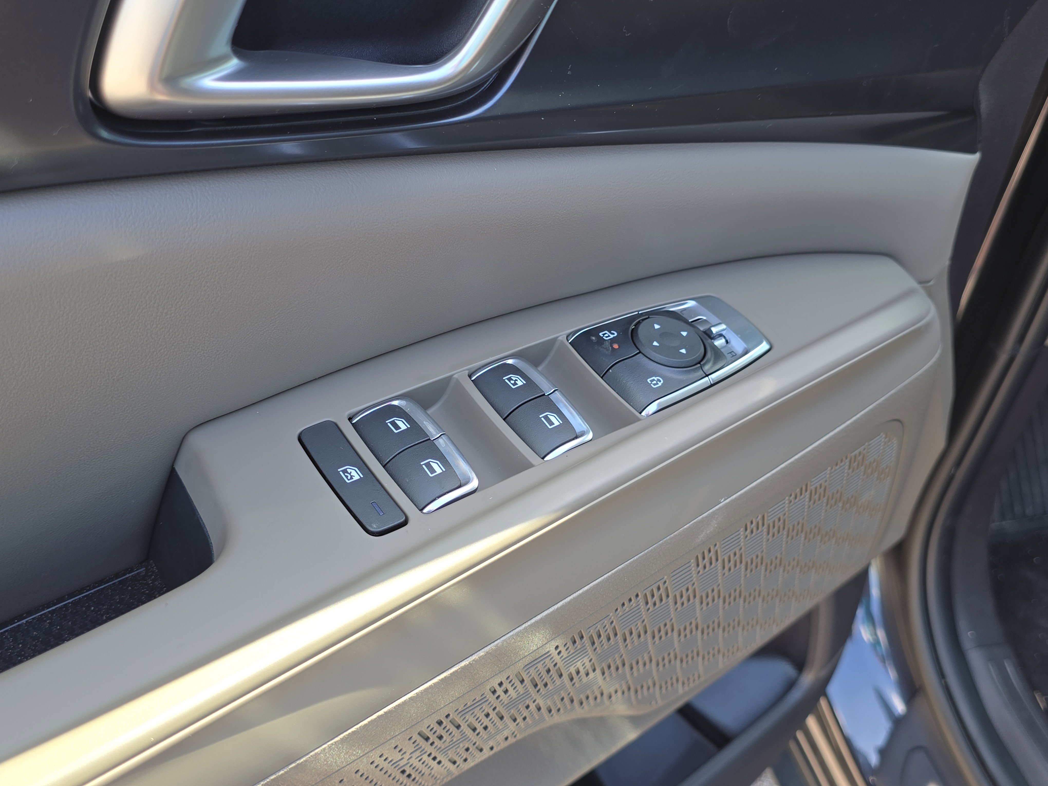 New 2026 Panthera Metal Kia LXS image 20