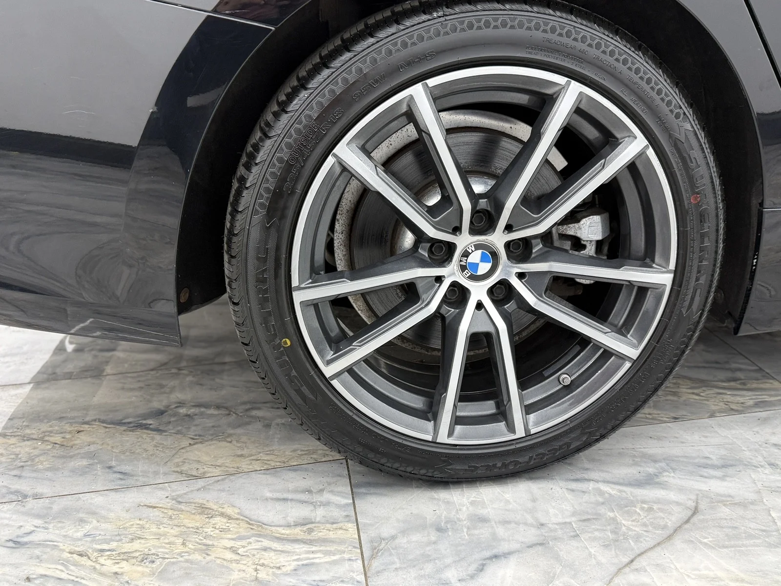 Used 2019 Jet Black BMW 330i xDrive image 9