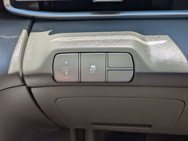 Used 2024 White Hyundai SEL image 23