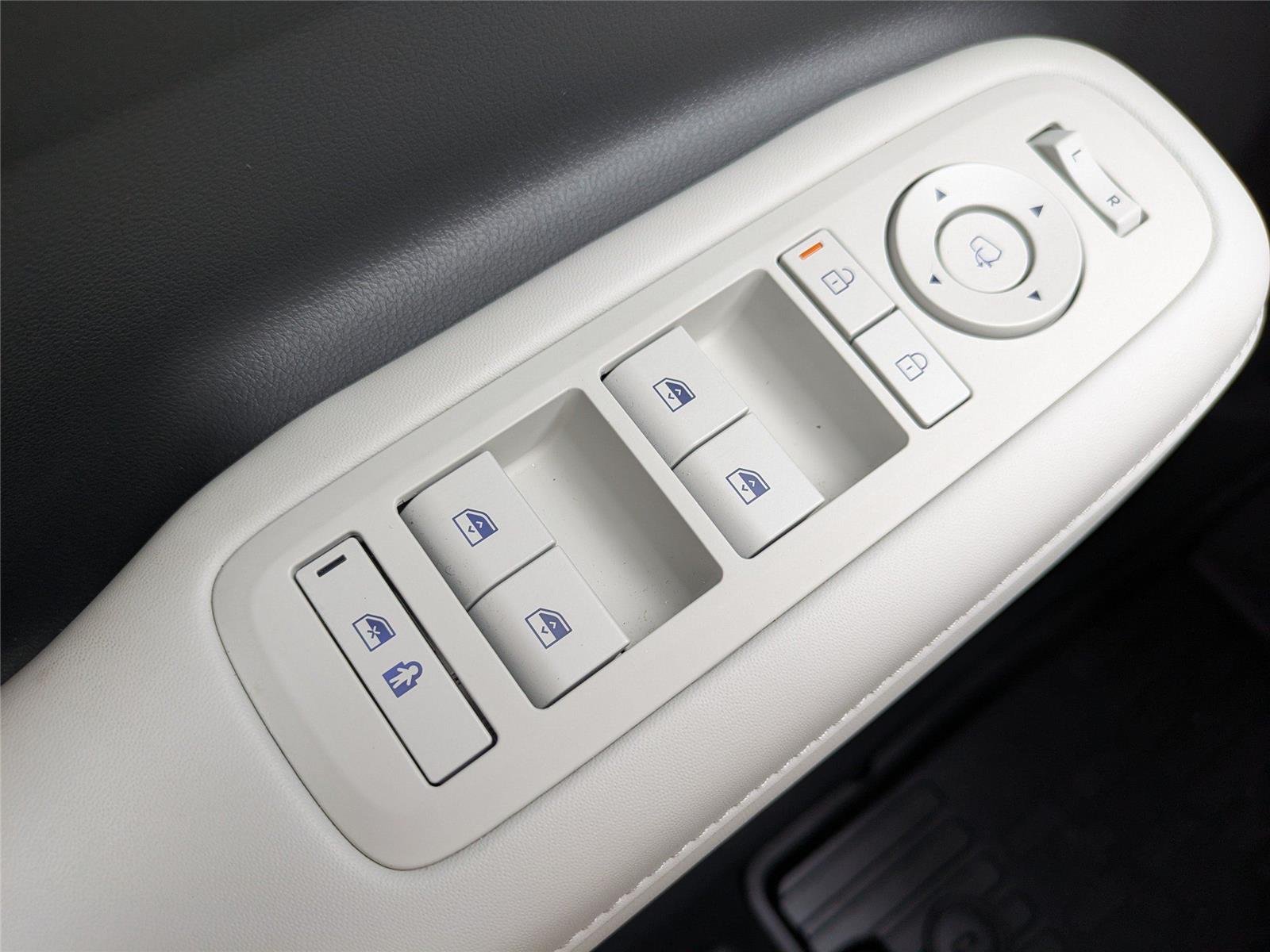 Used 2026 Serenity White Hyundai Calligraphy image 25