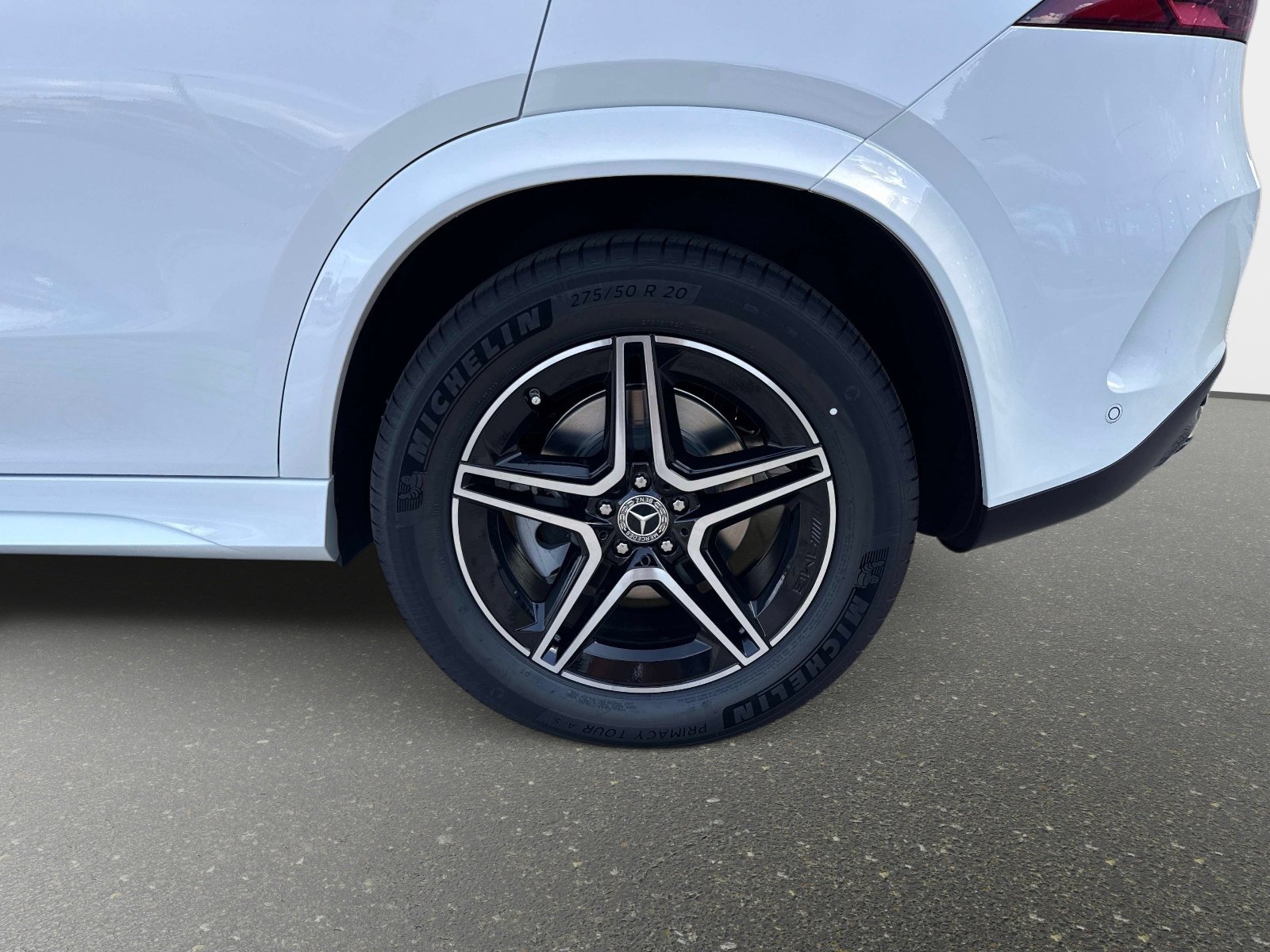New 2026 Polar White Mercedes-Benz 350 4MATIC® SUV image 11