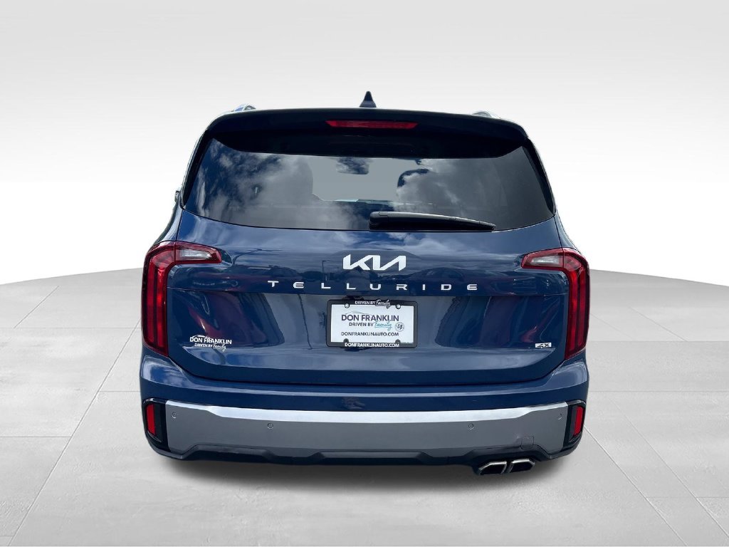 Used 2024 Black Kia S image 4